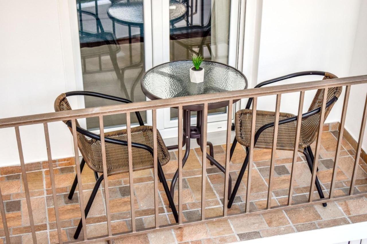 La Maison Plakes 3 Bdr Apt Szkiáthosz Kültér fotó