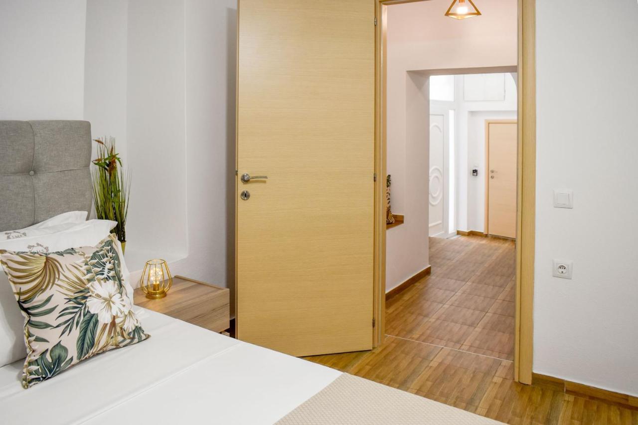 La Maison Plakes 3 Bdr Apt Szkiáthosz Kültér fotó